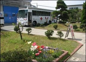 献血車