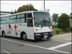 献血車